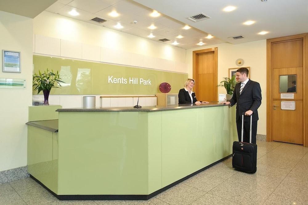 Kents Hill Park Training & Conference Centre Otel Milton Keynes Dış mekan fotoğraf