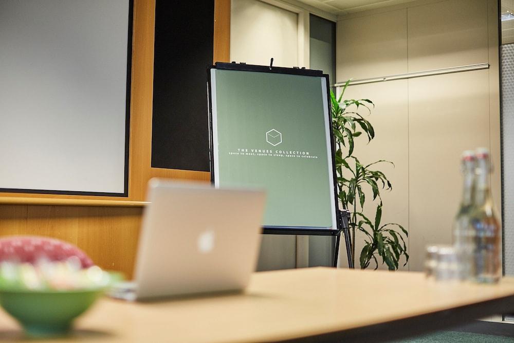 Kents Hill Park Training & Conference Centre Otel Milton Keynes Dış mekan fotoğraf